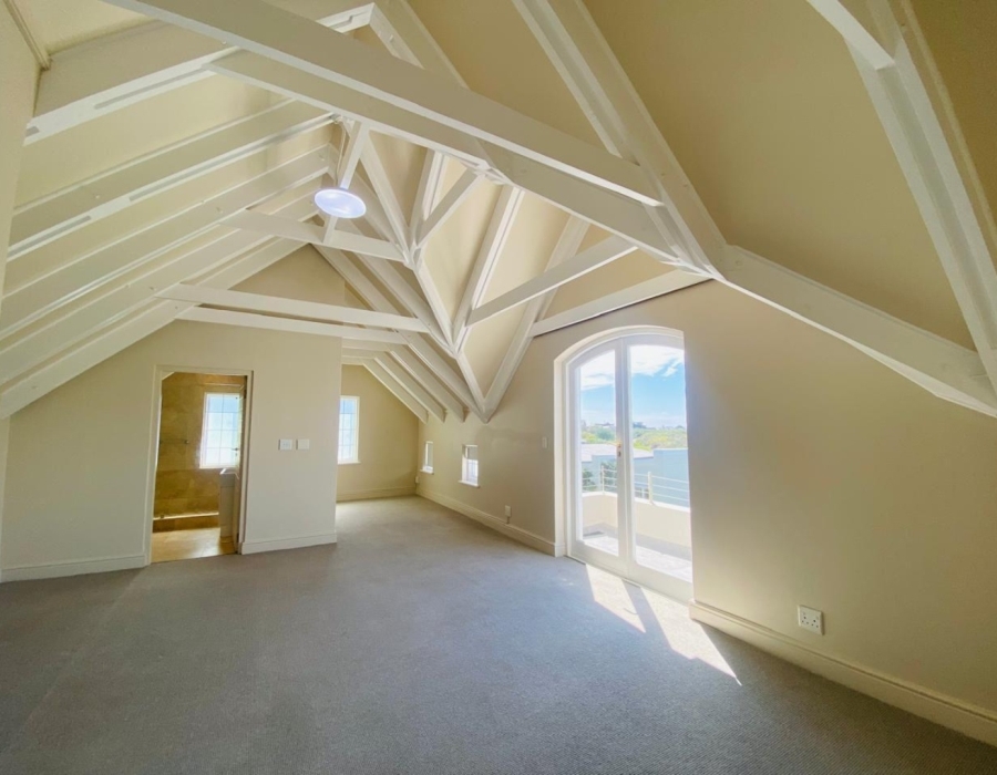 To Let 4 Bedroom Property for Rent in Klein Slangkop Western Cape